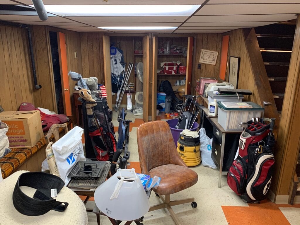 Clean Clutter junk removal — IMG_1853